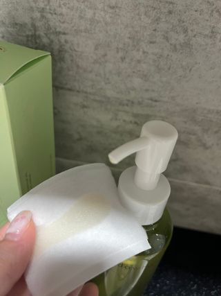 스킨큐어 산다화 순한 클렌징 동백 오일 200ml — 5점을 준 리뷰어가 2023년 4월 올린 사용 사진