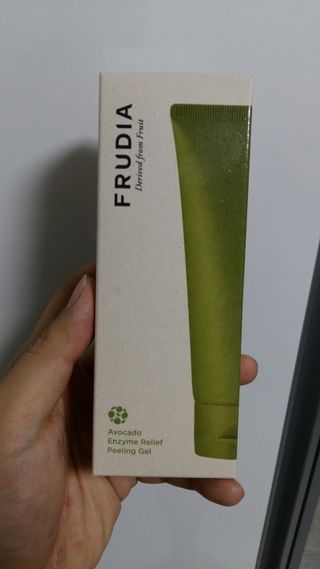 [후르디아] 아보카도 비건 약산성 효소필링젤 — 5점을 준 리뷰어가 2021년 9월 올린 사용 사진