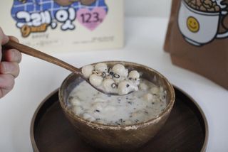 바디랩 체중조절용 프로틴시리얼 그래잇 — 5점을 준 리뷰어가 2022년 4월 올린 사용 사진
