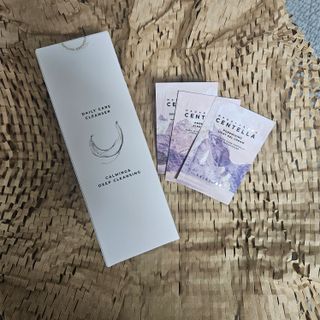 스킨1004 [SKIN1004] 마다가스카르 센텔라 라이트 클렌징 오일 200ml — 5점을 준 리뷰어가 2024년 7월 올린 사용 사진