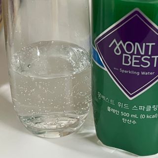 몽베스트 Montbest with Sparkling water Plain 20병 — 5점을 준 리뷰어가 2021년 11월 올린 사용 사진