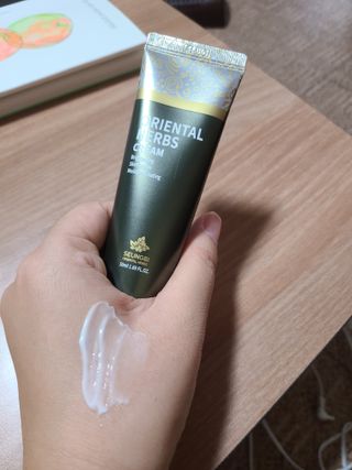 조아산코스메틱 승비 에센스 프리아포 오리엔탈 허브 크림 + 승비 에센스 프리아포 오리엔탈 허브 스킨 SET — 4점을 준 리뷰어가 2021년 11월 올린 사용 사진