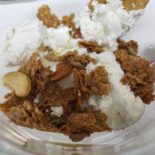 밸런스 다이어트랩 밸다랩 이씨리얼 수제 발아통밀 그래놀라 450g — 5점을 준 리뷰어가 2023년 4월 올린 사용 사진