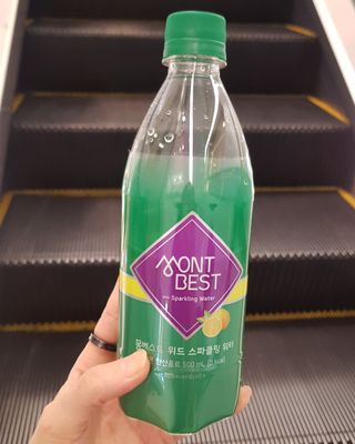 몽베스트 Montbest with Sparkling water Lemon OR Lime 20병(랜덤) — 5점을 준 리뷰어가 2021년 10월 올린 사용 사진