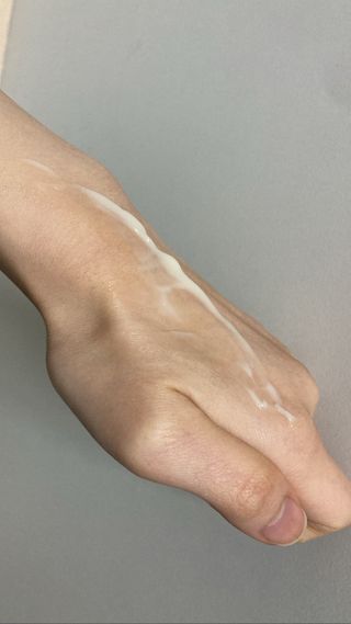 [후르디아] 올리브영 저자극 비건바디로션 — 5점을 준 리뷰어가 2023년 2월 올린 사용 사진