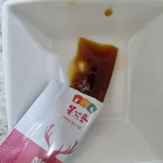 [몸엔용] 녹용 담은 탱탱 콜라겐 녹용 콜라겐 젤리 15g x 20포 — 3.5점을 준 리뷰어가 2022년 4월 올린 사용 사진
