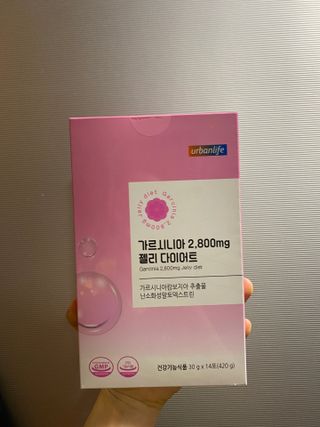 주식회사 얼굴반쪽 [얼굴반쪽 가르시니아 2,800mg] x 14포 1주 젤리 다이어트 보조제 체지방감소 — 3.5점을 준 리뷰어가 2021년 12월 올린 사용 사진