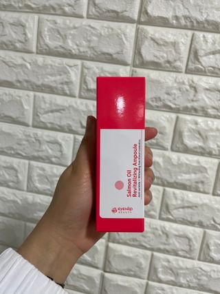 아이앤립 / EYENLIP 아이앤립 연어오일 리바이탈라이징 앰플 — 5점을 준 리뷰어가 2021년 3월 올린 사용 사진