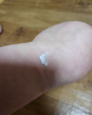 러브모아 향수 고체향수 승무원 고체향수 바르는 향수 니치향수 도손 우드세이지 앤 씨솔트 — 5점을 준 리뷰어가 2022년 9월 올린 사용 사진