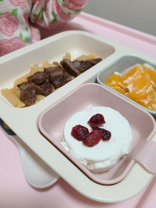 매일바이오 그릭요거트 오리지널 플레인 4개, 로스터리 커피믹스 4개 — 5점을 준 리뷰어가 2021년 12월 올린 사용 사진