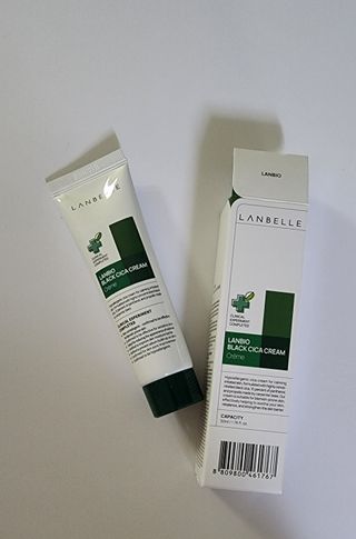 랑벨 랑바이오 블랙 시카 크림 50ml(블랙비 프로폴리스, 시카 4종, 판테놀 10 함유) — 5점을 준 리뷰어가 2022년 7월 올린 사용 사진