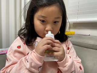 닥터데디스 안심저불소 키즈치약 (라즈베리, 청포도향 중 택 1) 60g +  여행용 미니 치약 15g — 5점을 준 리뷰어가 2022년 11월 올린 사용 사진