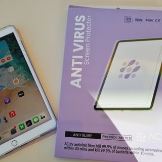 아클리브 Premium 항균 항바이러스 액정 보호필름(iPad) — 5점을 준 리뷰어가 2022년 1월 올린 사용 사진