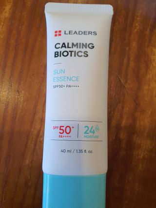 리더스코스메틱 리더스 카밍 바이오틱스 선 에센스 SPF 50+ PA++++ — 5점을 준 리뷰어가 2022년 7월 올린 사용 사진