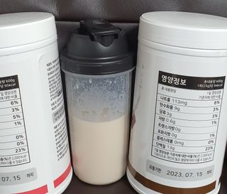 뉴트리션팩토리 닥터큐어 프리미엄쉐이크 다이어트쉐이크 — 5점을 준 리뷰어가 2021년 9월 올린 사용 사진