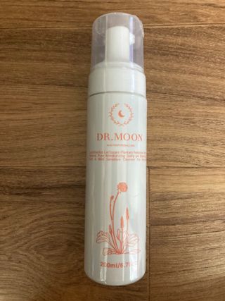 MF프리 [닥터문] 유산균 락토케어 질경초 여성청결제 200ml (폼타입) — 4.5점을 준 리뷰어가 2022년 7월 올린 사용 사진