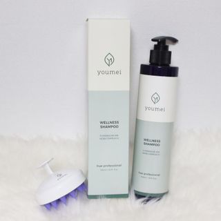 유메이 웰니스 샴푸 + 유메이 스칼프 브러쉬 — 4점을 준 리뷰어가 2022년 1월 올린 사용 사진