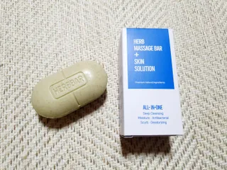 제이제이바이오 허브마사지바 올인원 알약비누 — 4점을 준 리뷰어가 2022년 3월 올린 사용 사진