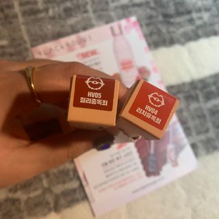 [블랙루즈]하프앤하프틴트 10종 中 택1+랜덤1 — 5점을 준 리뷰어가 2021년 2월 올린 사용 사진