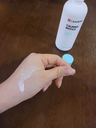 리더스코스메틱 리더스 카밍 바이오틱스 에센스 워터 — 5점을 준 리뷰어가 2021년 12월 올린 사용 사진