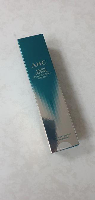 [NEW 탄력유턴 아이크림] AHC 유스 래스팅 리얼 아이크림 포 페이스 — 5점을 준 리뷰어가 2021년 3월 올린 사용 사진