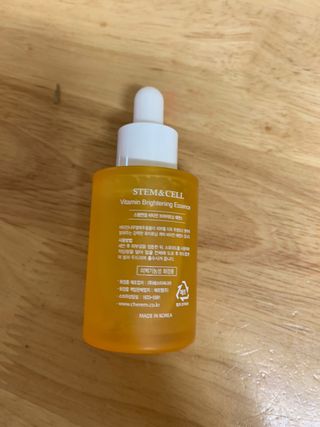 체르엠 스템앤셀 비타민 브라이트닝 에센스 30ml 1개 — 5점을 준 리뷰어가 2021년 11월 올린 사용 사진