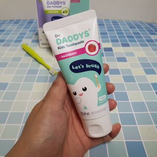 닥터데디스 안심저불소 키즈치약 (라즈베리, 청포도향 중 택 1) 60g +  여행용 미니 치약 15g — 5점을 준 리뷰어가 2022년 8월 올린 사용 사진