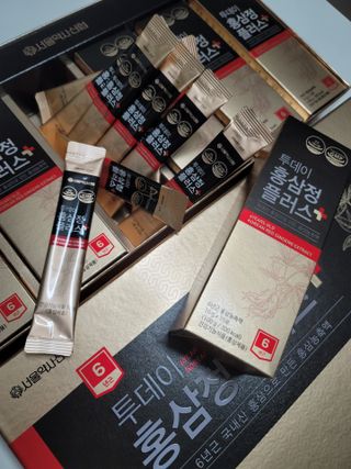 서울약사신협_투데이홍삼정플러스스틱_10g x 60포 — 5점을 준 리뷰어가 2021년 6월 올린 사용 사진