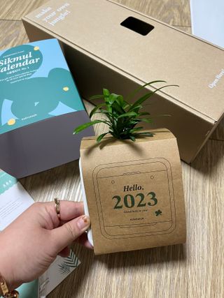 [메이크정글] 식물과 달력이 하나로, 2023년 식물캘린더 No.1 — 5점을 준 리뷰어가 2022년 10월 올린 사용 사진