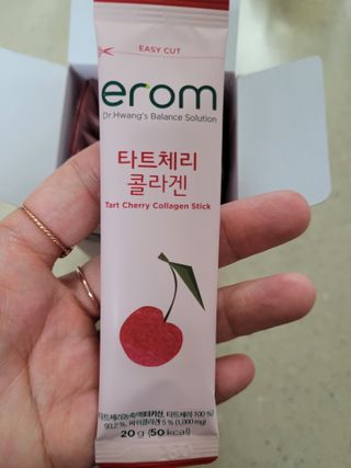 이롬 erom 타트체리 콜라겐 — 5점을 준 리뷰어가 2021년 3월 올린 사용 사진