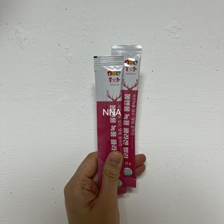 [몸엔용] 녹용 담은 탱탱 콜라겐 녹용 콜라겐 젤리 15g x 20포 — 4.5점을 준 리뷰어가 2022년 4월 올린 사용 사진