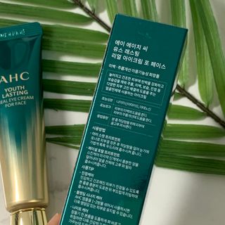 [NEW 탄력유턴 아이크림] AHC 유스 래스팅 리얼 아이크림 포 페이스 — 5점을 준 리뷰어가 2021년 3월 올린 사용 사진