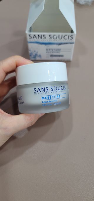 산수시 아쿠아 베네핏 24h 수부지 물광 속건조 수분크림 50ml — 5점을 준 리뷰어가 2021년 6월 올린 사용 사진