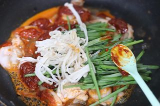 [푸딩팩토리] 불맛양념 쭈꾸미볶음 300G_엄선한 쭈꾸미원물과 양념이 신의 한수! — 5점을 준 리뷰어가 2022년 9월 올린 사용 사진