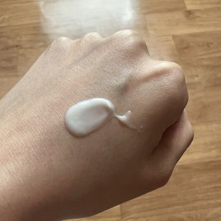 산다화 비타민C 화이트닝 크림 — 3.5점을 준 리뷰어가 2023년 4월 올린 사용 사진