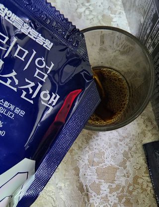 참앤들황토농원 국내산 흑염소를 정성스럽게 담은, 프리미엄 흑염소 진액 70ml x 30포 1박스 — 5점을 준 리뷰어가 2023년 1월 올린 사용 사진