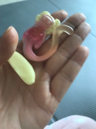 폭신 쫄깃 식감 로맨스, 몽키나나 젤리 8봉지 — 5점을 준 리뷰어가 2021년 3월 올린 사용 사진