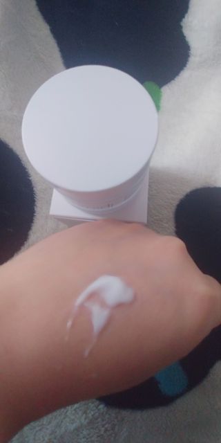 플레라디 에델바이스 인리치드 머랭 크림 — 5점을 준 리뷰어가 2021년 6월 올린 사용 사진