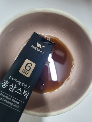 [푸름웰니스] 프리미엄 6년근 홍삼스틱 3mg x 100포 — 5점을 준 리뷰어가 2022년 2월 올린 사용 사진