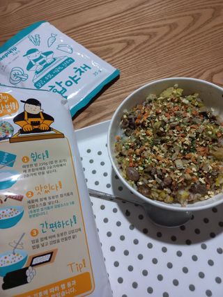 해풀잎 누구나 김밥*1ea [(혼합야채 35g *1ea,  김밥김 (5g, 5ea),  양념간장 (6g, 5ea), 참기름(5g, 2ea)] — 5점을 준 리뷰어가 2022년 7월 올린 사용 사진