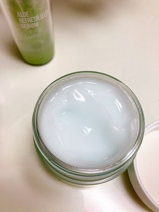 김정문알로에 큐어 큐어 알로에 리프레쉬 젤리 세럼, 큐어 알로에 하이드로 젤리 크림 — 4점을 준 리뷰어가 2021년 3월 올린 사용 사진