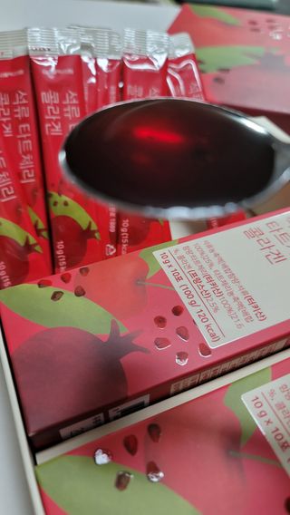 서울약사신협_석류 타트체리 콜라겐_10g x 30포 — 5점을 준 리뷰어가 2021년 7월 올린 사용 사진