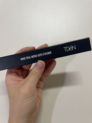 틸디앤 메이크 리얼무드 오토 아이라이너 — 4.5점을 준 리뷰어가 2021년 12월 올린 사용 사진