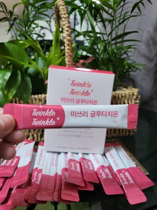 메디포스트 모비타 미쓰리 글루타치온 30포 — 5점을 준 리뷰어가 2023년 1월 올린 사용 사진