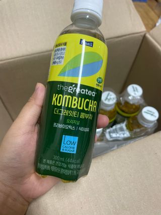 더그레잇티 콤부차 [매일유업] 더그레잇티 44kcal 콤부차 300ml *12개입 (오리지널 6개+베리리치 6개) — 4점을 준 리뷰어가 2023년 8월 올린 사용 사진