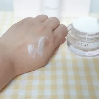 프리마인 바르기만 하면 철벽 스킨케어+24시간 마스크팩 효과. 셀라브 리제너레이팅 시스템 부스터+크림 세트 — 5점을 준 리뷰어가 2023년 4월 올린 사용 사진