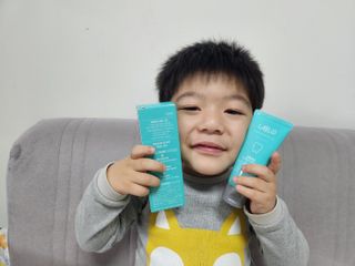 치과에서 쓰는 치약 _ 라벨제로 저불소 꼬마, 키즈, 유아, 베이비, 주니어 안전한 어린이치약 — 5점을 준 리뷰어가 2023년 11월 올린 사용 사진