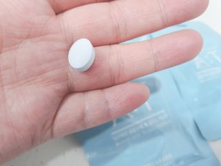 입 냄새 완화에 도움을 주는 에티켓 캔디 앳캔디 스트롱민트 — 5점을 준 리뷰어가 2021년 2월 올린 사용 사진