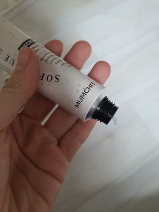멈칫(MUMCHIT) 넥퍼퓸 NECKPERFUME 2가지 향 — 5점을 준 리뷰어가 2021년 11월 올린 사용 사진