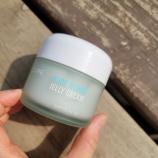 김정문알로에 큐어 큐어 알로에 리프레쉬 젤리 세럼, 큐어 알로에 하이드로 젤리 크림 — 5점을 준 리뷰어가 2021년 3월 올린 사용 사진
